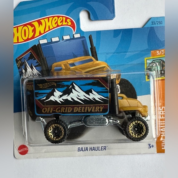 2016 Hot Wheels Mattel Hauler Truck- 33/250 - Baja Hauler - Picture 2 of 4